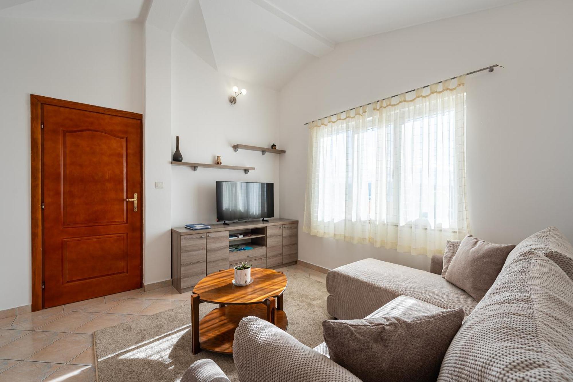 Vladivostok Apartments Тиват Экстерьер фото
